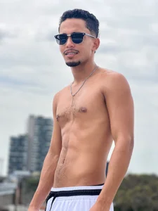 muscular guy od DrakeFoxx  5 snímek