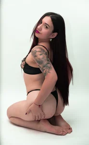 sara_frost 🌹 Soft, Sweet & Sexy 💖 - {count, plural, one {תמונה אחת} two {שתי תמונות} many {# תמונות} other {# תמונות}}