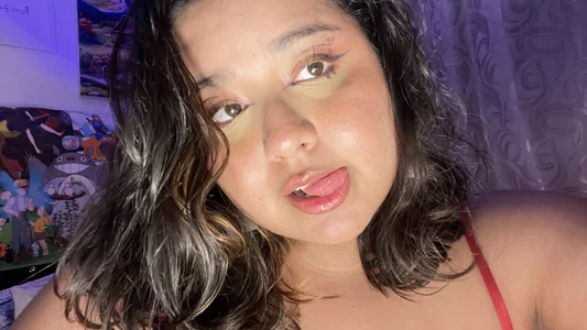 emyrose2 ouh girl, who are you?🫠 slika 3