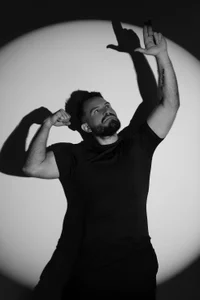 SbasTone_MuscleのBlack and Withe 😏の 2枚の写真