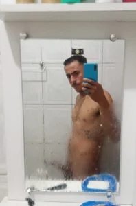 Banho tomado de Cezinhalove  2 Imagens