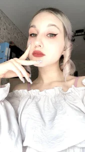 Yuna__Lim Public Poză