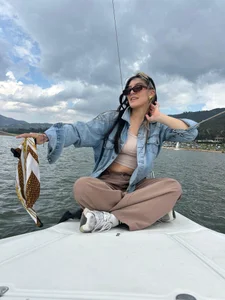 Olivia_Young Public Pic 5