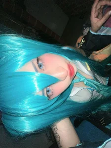 _alexa19pretty_ miku cosplay UwU  2. fénykép