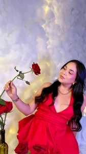 Victoria-Collins_ Happy Valentine's Day💋🔥 Pic 4