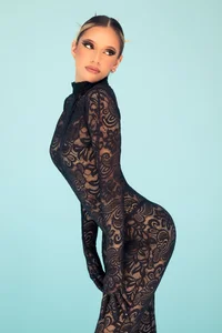 Cat woman od ameliegraham  4 snímek