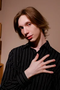 DannyReed What's under the black shirt? 💦 Kuva 4