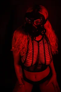 Michelle-Daniels “Hidden face, dangerous intentions. 🔥🥀” Pic 5