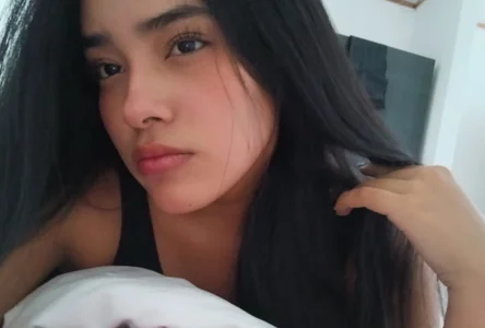 valeria_millers Public  3টি ছবি