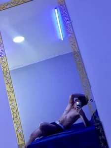 The_Conquer Public Foto 2