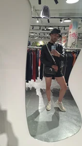 Intra la mine pe profil si afla mai multe despre mine daca îți face placere sa ma cunoști. od Yris-04  4 snímek