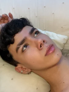 valentinoblush 👀 사진 2