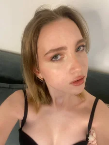 EllaBloom Public 사진