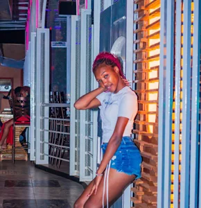 ebonysylvia Public 圖片