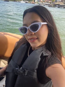 Enjoying🥰🌤 de Sami_Evanns  3 photos