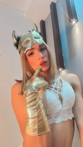 saskia_secretYOUR GREEK GODDESS IS HERE FOR YOU 🌟图片 3