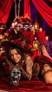 lena_Branch 🎃🧙🏻‍♀️🧹Trick or Treat 🎃✨☠ help me reach my first 1000 likes 🎃 Pic