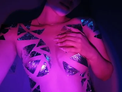 lara_madisson Body Tape Hot Pic 5