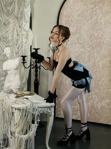 𝐘𝐨𝐮𝐫 𝐇𝐢𝐠𝐡𝐧𝐞𝐬𝐬 de DorothyGilbert1  8 Imagens