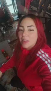 alexia_squirt25 Red 圖片