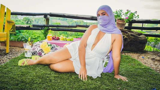 kylie_soraya Public Pic 8