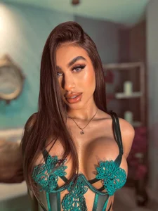 DannaCruz Stunning 사진