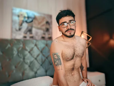 DANTEBELLUCI What if you come to my room and have some fun? 😉 Pic 3