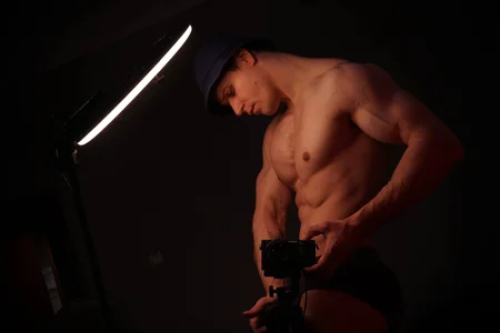 Bruno_Banani еее1 টি ছবি