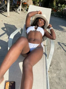 EmilyKisx Public Pic 2