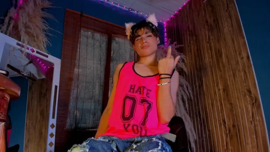 spicy_adonhis Sensuality in fuchsia Hình 2