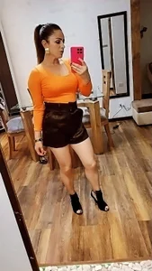 Victoria_collins_1 Public  4টি ছবি