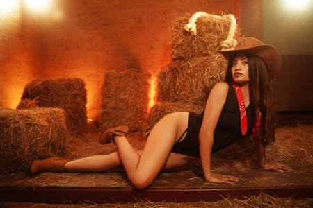 Lia_queen_tx I want to be your cowgirl 🐴🔥 Gambar 4