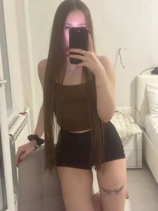 monica_blochina Public টি ছবি