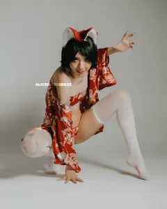 KNOW ME ❤️ de alicedangerXXX  3 photos