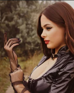 MistressMilana Summer Vinyl Goddess Immagine  9