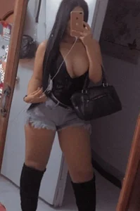 CATALEYA-032 Public Foto 2