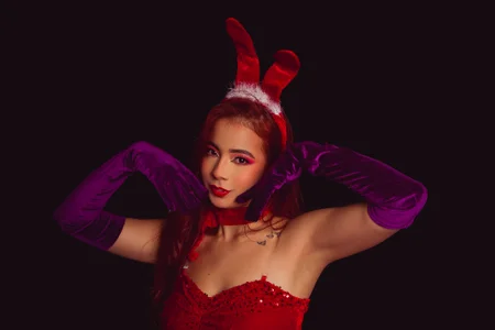 sashaherrera__Your Own Jessica Rabbit Is Here 🔥 Bild 3
