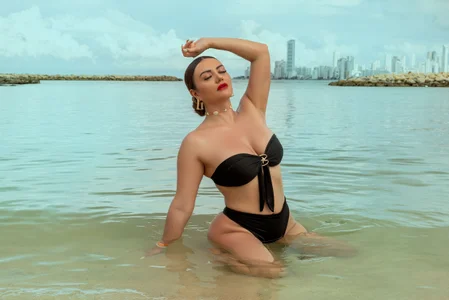 Miss_ary A good time at the beach of Cartagena - Colombia Immagine  5