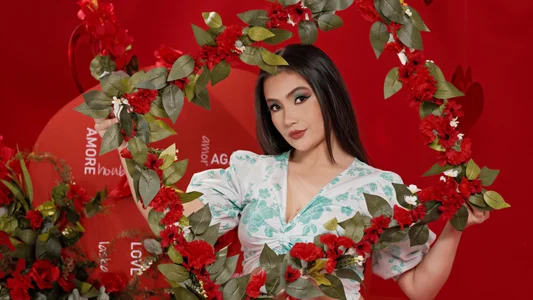 EmilyBarragan BE MY VALENTINE Foto 2