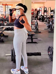 NaughtyGymBabe: Public ( 4 фото)