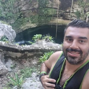 thenaugthyprofesor Public Pic 2