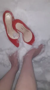 AnnieEltgant: feet nails ( 5 фото)