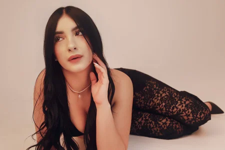 MagieeThomson Your divine white 😈 Pic