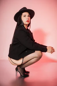 JaylaScott__ Minimal Glam 👠 Immagine  3