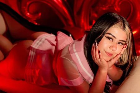 valeska__V Public Pic