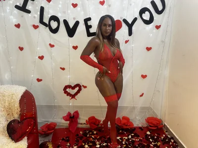 TinnaCobb Happy Valentine's Day Pic