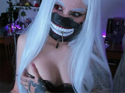 _sakae_ Kaneki tokio Ghoul Pic