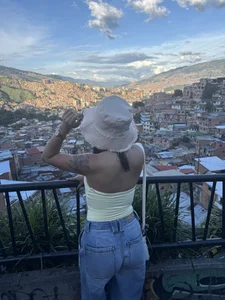 jailyncam_ MEDELLÍN COLOMBIA 🇨🇴  6. fénykép