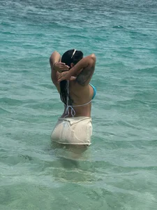 My favorite vacations🌴🌺 od Pamela_Moreno_  2 snímek