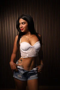 Saara_Corraless Public Foto